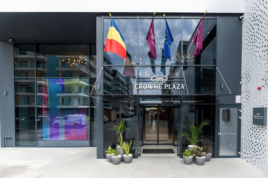 Crowne Plaza Constanța – Mamaia Beach, an IHG Hotel — proiect Exclusive Doors