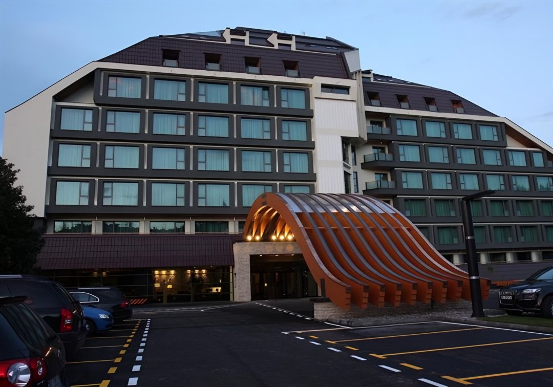 Hotel Orizont — proiect Exclusive Doors